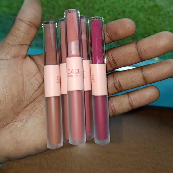 Lip glosses - Picture 4 of 6